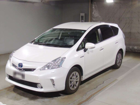 2014 Toyota Prius alpha ZVW41W[0]