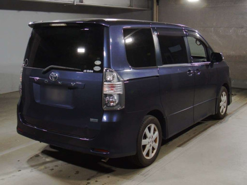 2008 Toyota Voxy ZRR70W[1]