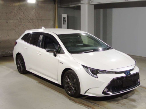 2020 Toyota Corolla Touring Wagon ZWE211W[2]