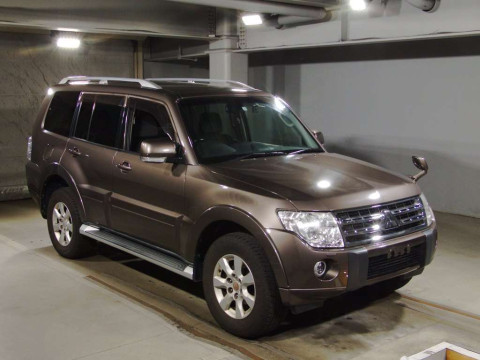 2009 Mitsubishi Pajero V93W[2]