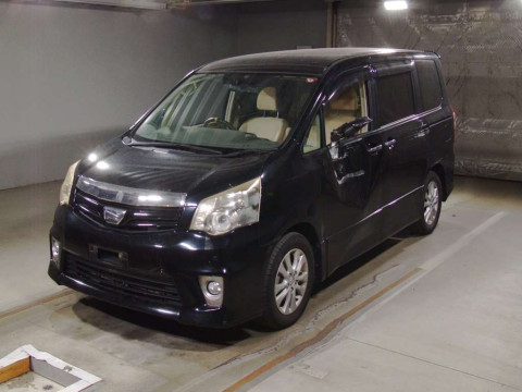 2011 Toyota Noah ZRR70W[0]