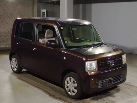 2012 Toyota Pixis Space L575A[2]