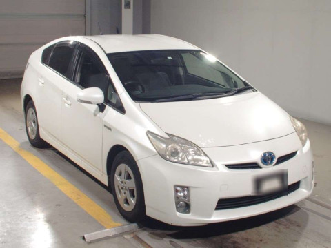 2010 Toyota Prius ZVW30[2]