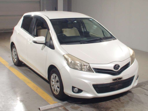 2012 Toyota Vitz KSP130[2]