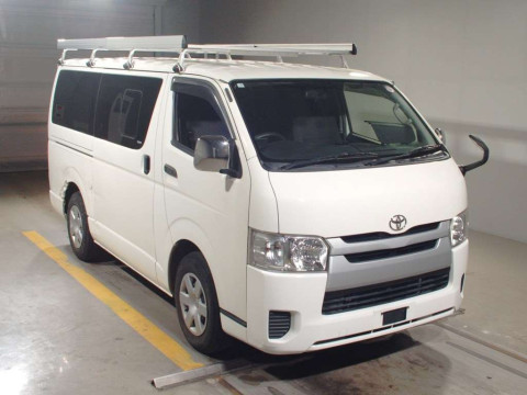 2015 Toyota Hiace Van TRH200V[2]