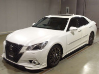 2013 Toyota Crown