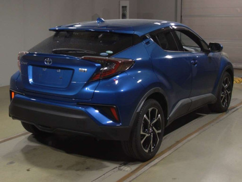 2017 Toyota C-HR ZYX10[1]