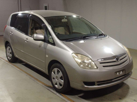 2004 Toyota Corolla Spacio NZE121N[2]