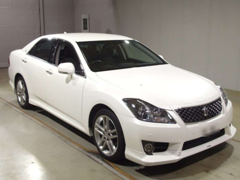 2010 Toyota Crown GRS200[2]