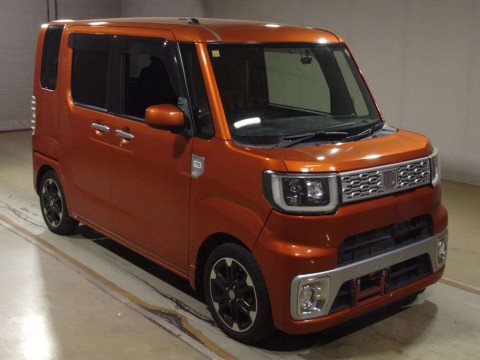 2014 Daihatsu Wake LA700S[2]