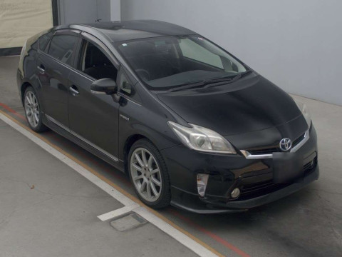 2012 Toyota Prius ZVW30[2]