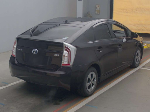 2015 Toyota Prius ZVW30[1]