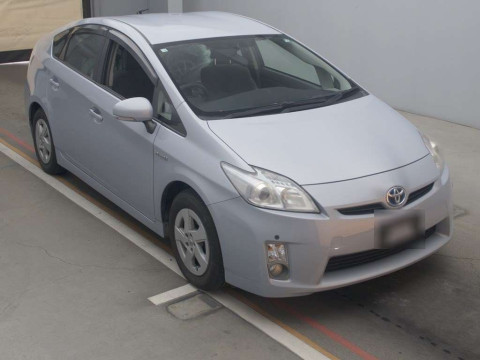 2010 Toyota Prius ZVW30[2]