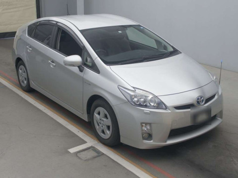 2011 Toyota Prius ZVW30[2]