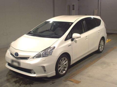 2011 Toyota Prius alpha ZVW41W[0]