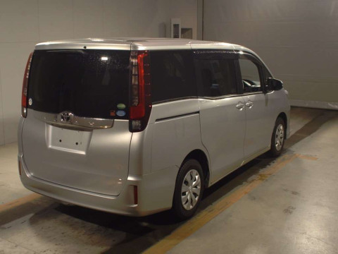 2014 Toyota Noah ZRR80G[1]