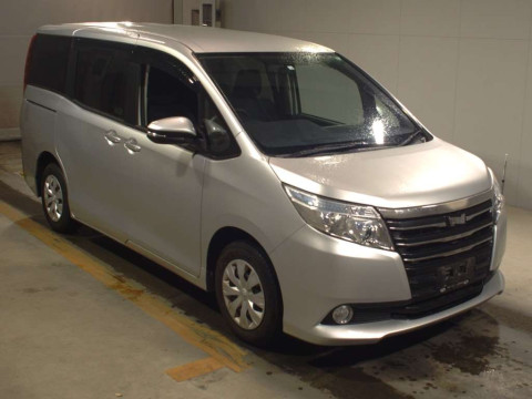 2014 Toyota Noah ZRR80G[2]