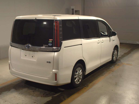 2018 Toyota Noah ZWR80G[1]