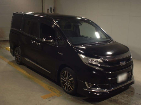 2017 Toyota Noah ZWR80G[2]