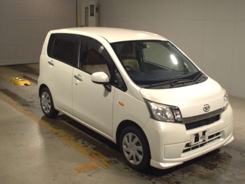 2013 Daihatsu Move LA100S[2]