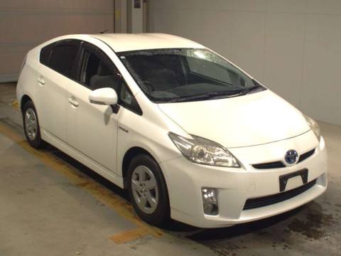 2010 Toyota Prius ZVW30[2]