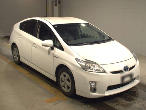 2010 Toyota Prius ZVW30[2]