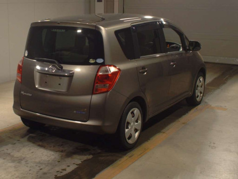 2006 Toyota Ractis SCP100[1]