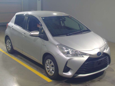 2018 Toyota Vitz NHP130[2]