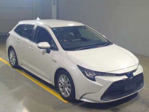 2019 Toyota Corolla Touring Wagon ZWE211W[2]