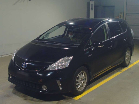 2013 Toyota Prius alpha ZVW41W[0]