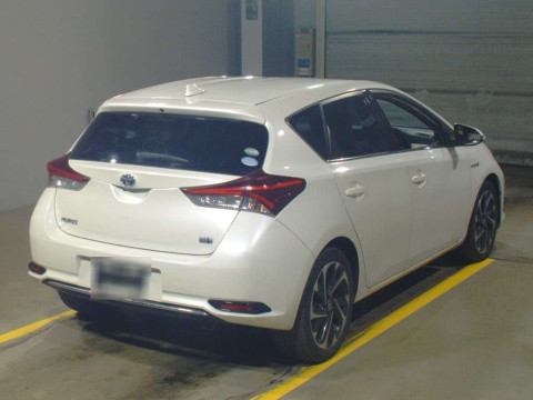 2016 Toyota Auris ZWE186H[1]