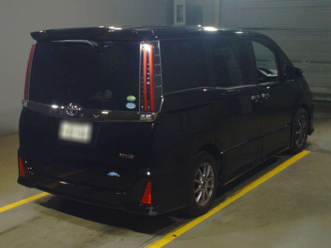 2018 Toyota Noah ZRR80W[1]