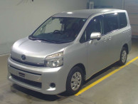 2013 Toyota Voxy