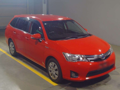 2014 Toyota Corolla Fielder NKE165G[2]