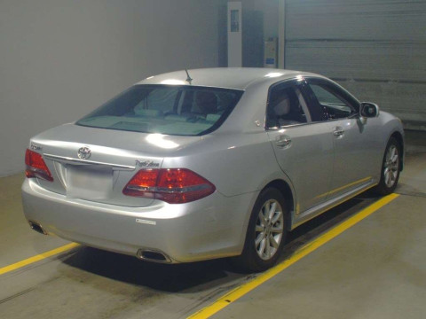 2008 Toyota Crown GRS200[1]