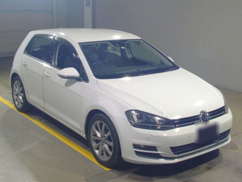 2016 Volkswagen Golf AUCPT[2]