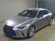 2021 Lexus IS