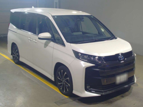 2023 Toyota Noah ZWR90W[2]