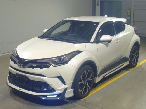 2017 Toyota C-HR NGX50[0]