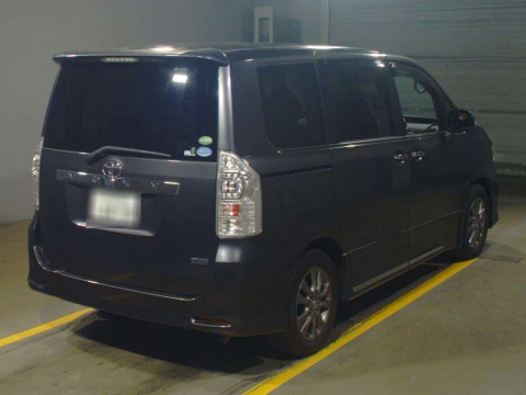 2012 Toyota Voxy ZRR70W[1]