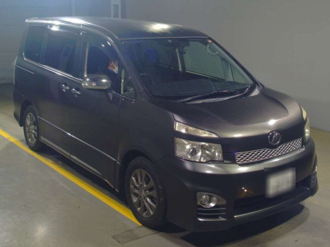 2012 Toyota Voxy ZRR70W[2]