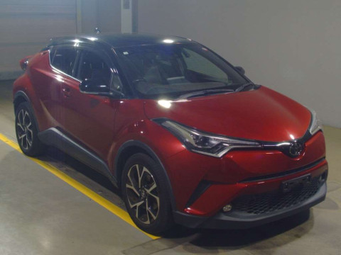 2018 Toyota C-HR NGX50[2]