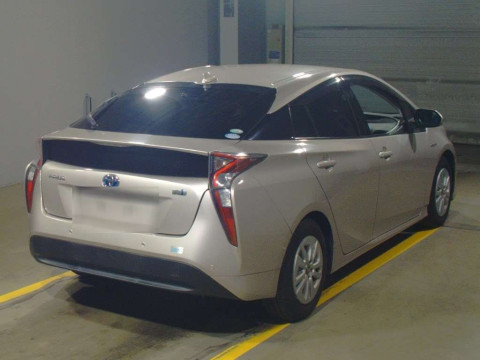 2018 Toyota Prius ZVW50[1]