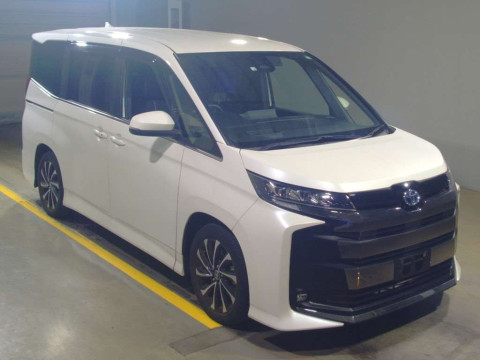 2022 Toyota Noah ZWR90W[2]