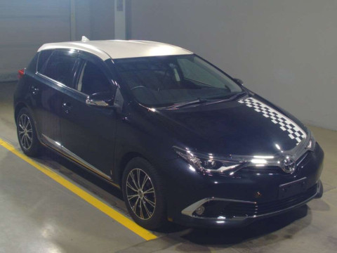 2017 Toyota Auris NZE181H[2]