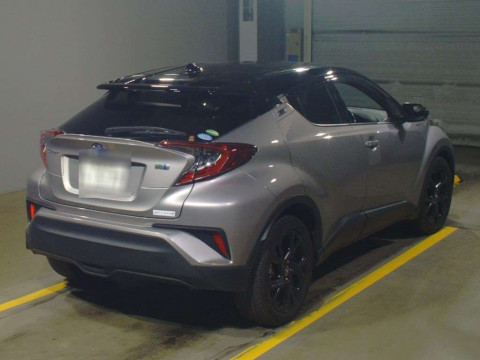 2019 Toyota C-HR ZYX10[1]