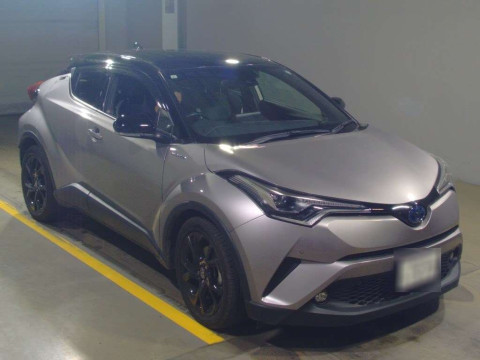 2019 Toyota C-HR ZYX10[2]