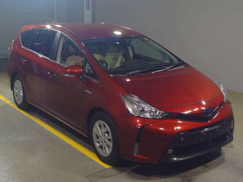 2018 Toyota Prius alpha ZVW40W[2]