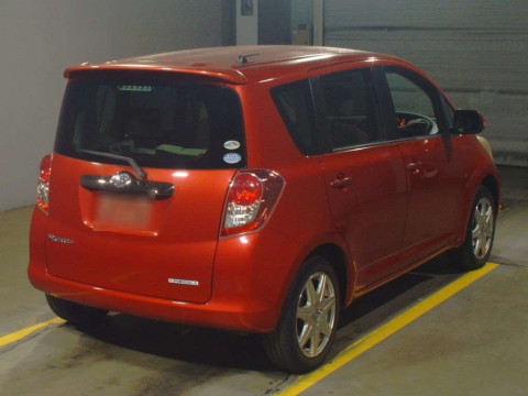 2010 Toyota Ractis SCP100[1]