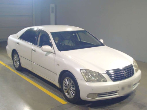 2004 Toyota Crown GRS180[2]